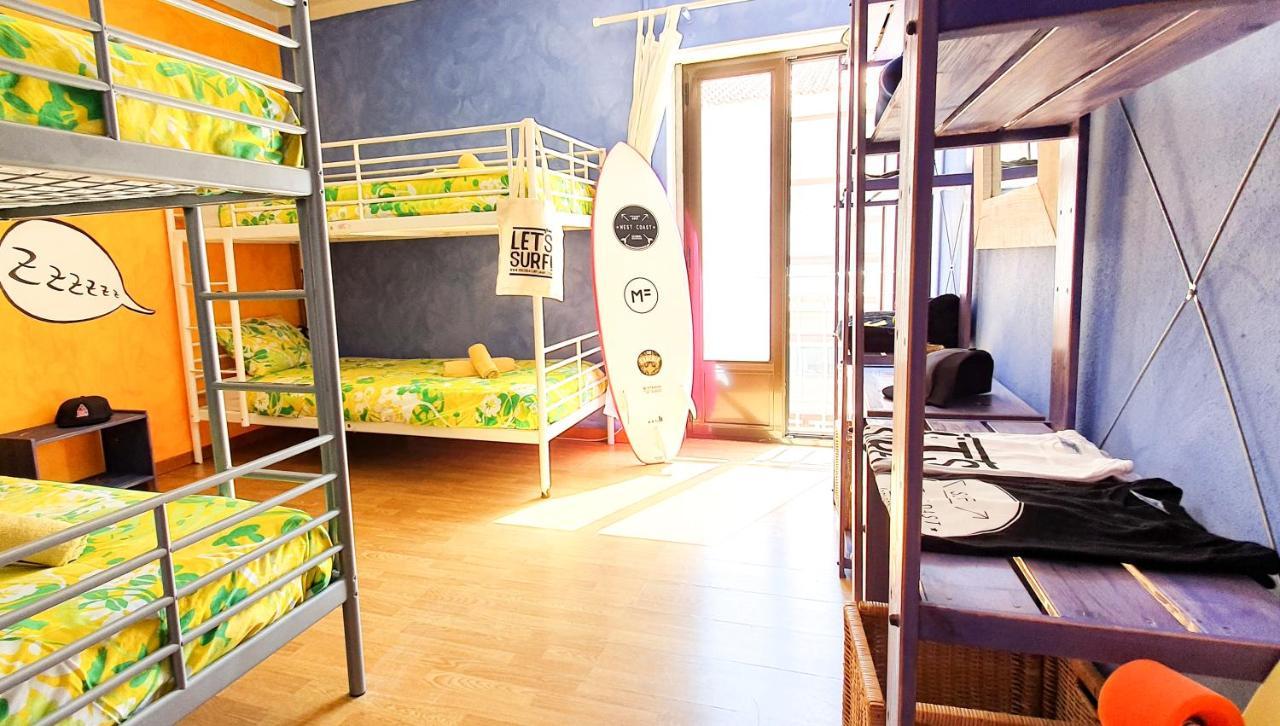 Ericeira Surf Camp Hostel Ngoại thất bức ảnh