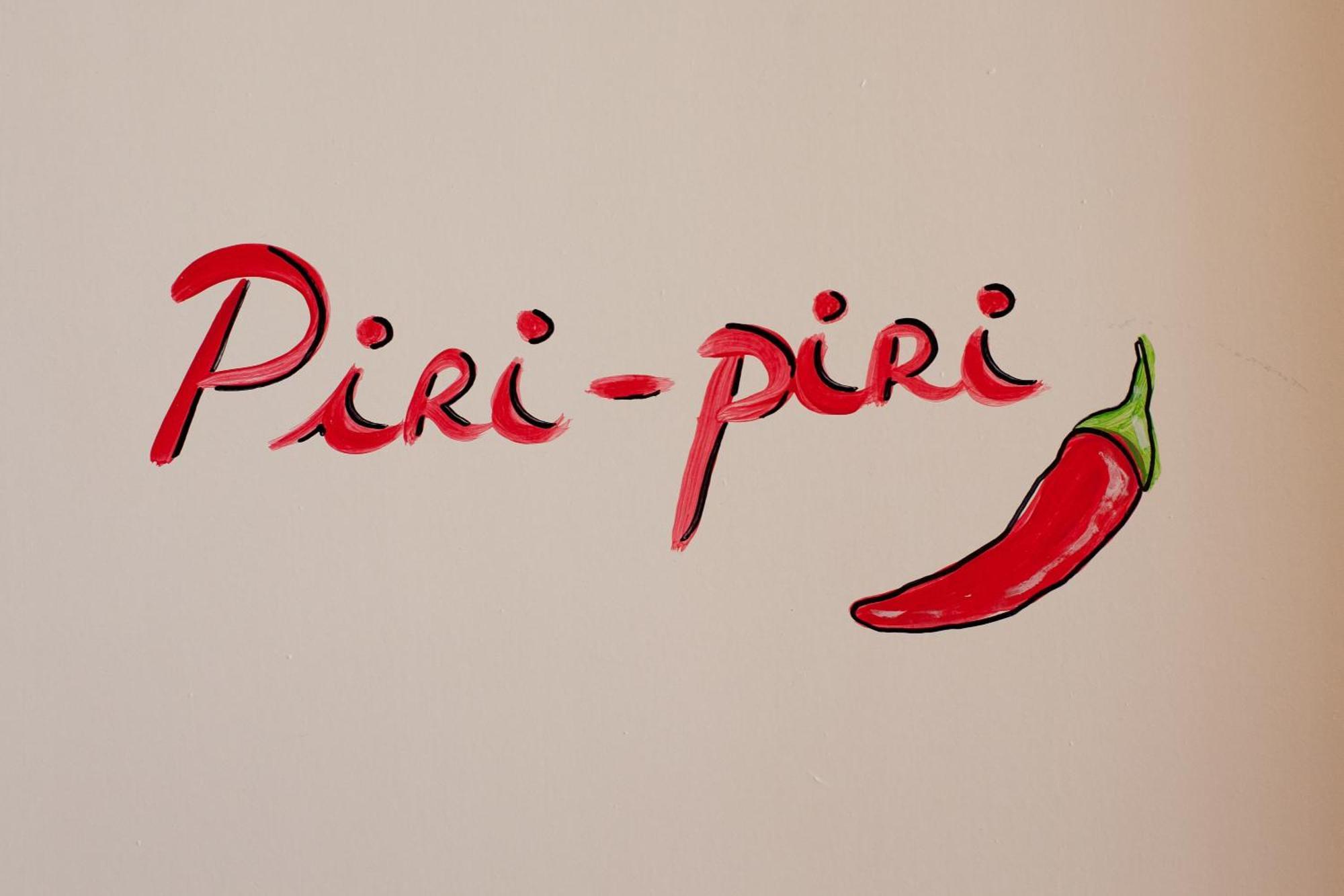 Ericeira Surf Camp Hostel Phòng bức ảnh