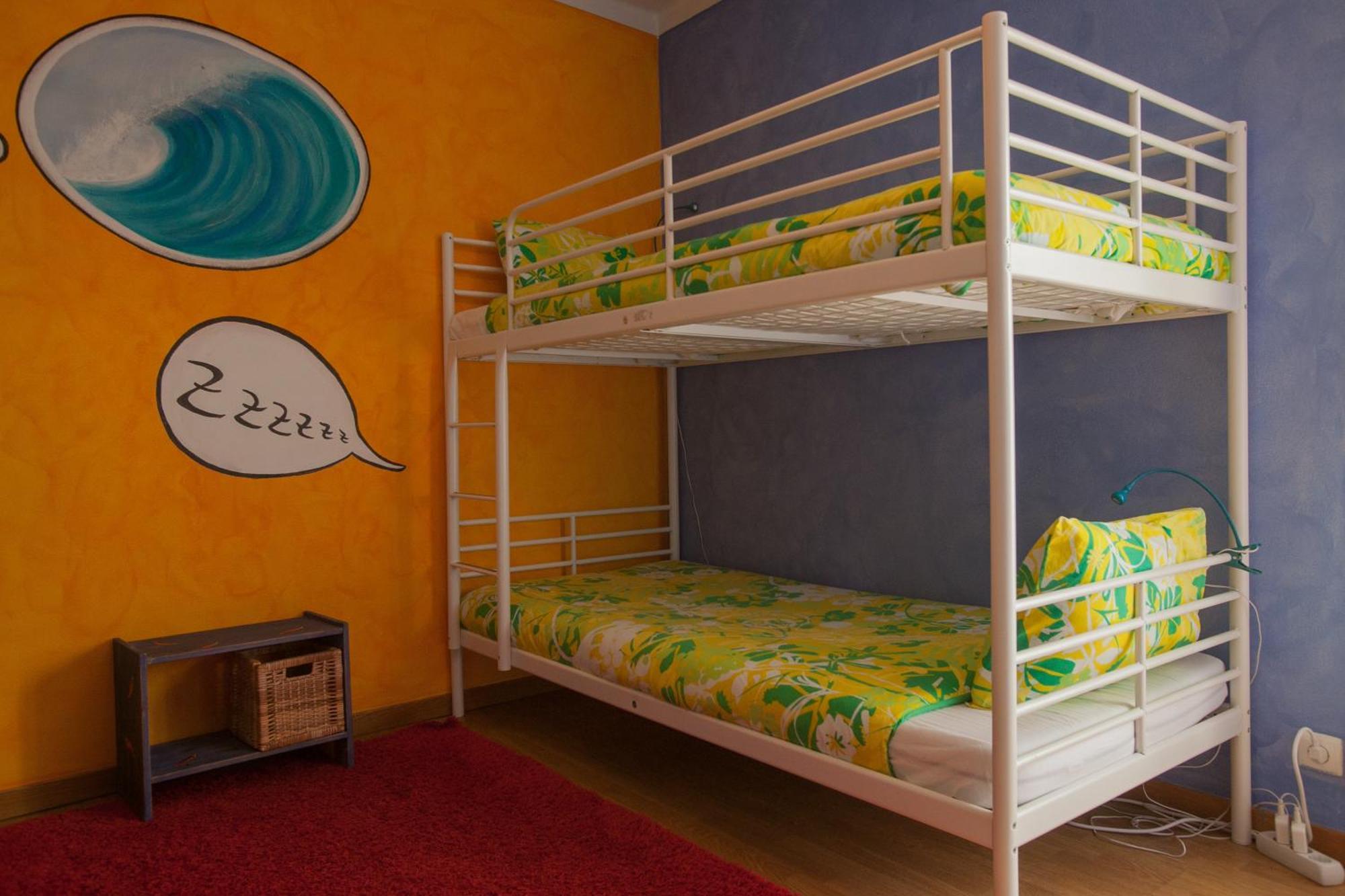 Ericeira Surf Camp Hostel Phòng bức ảnh