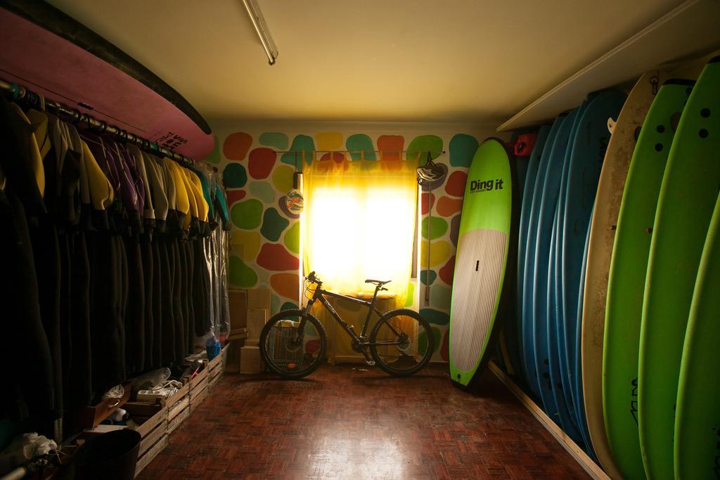 Ericeira Surf Camp Hostel Ngoại thất bức ảnh